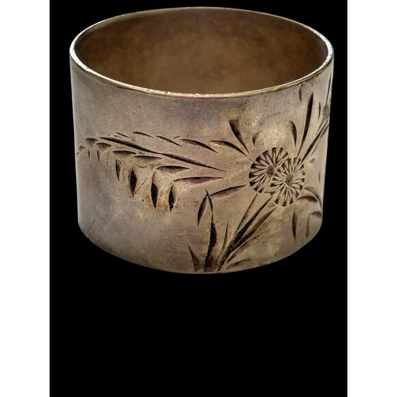 VICTORIAN ENGRAVED Coin/Sterling Silver Floral NAPKIN RING Unmarked 36 Grams - Picture 4 of 10